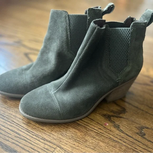 TOMS Olive Green CHELSEA BOOTIE - Picture 2 of 5